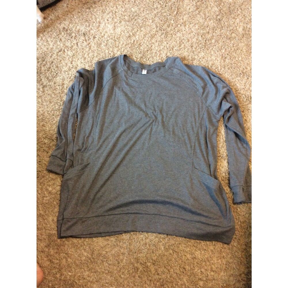 Kuotai Women's Grey Top - Size 3X - Excellent Condition!